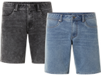 Två par jeanshorts, en mörkgrå och en ljusblå.