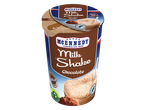 Copo de Milk Shake de chocolate McKennedy American Way pronto para beber.