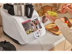 Monsieur Cuisine Smart: multifunkciós főzőedény érintőképernyővel, avokádó készítése.
