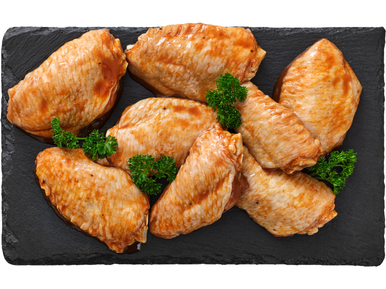 GRILL Cāļa spārnu vidusdaļas: Marinēti vistas spārniņi ar pētersīļiem uz melna dēļa