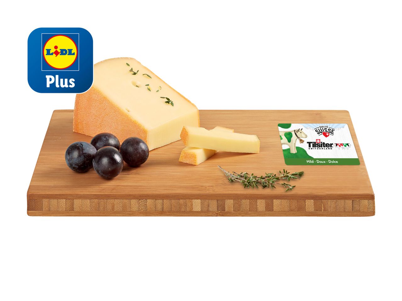 Planche à fromage en bambou Lidl Plus avec fromage et olives.