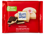 Ritter Sport marsepein chocolade: donkere en witte chocolade met marsepein.