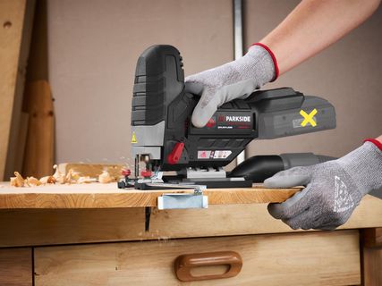 Prémium akkus szúrófűrész