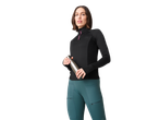 Donna con maglia e leggings sportivi 