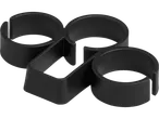 Um porta-copos preto de plástico para três copos.