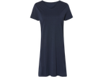 En mörkblå, enkel t-shirtklänning.