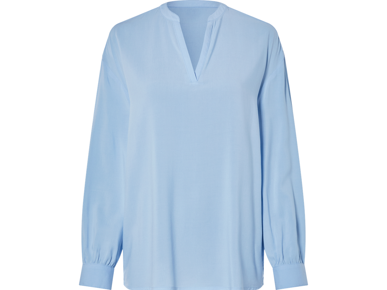 Lichtblauwe blouse met lange mouwen.