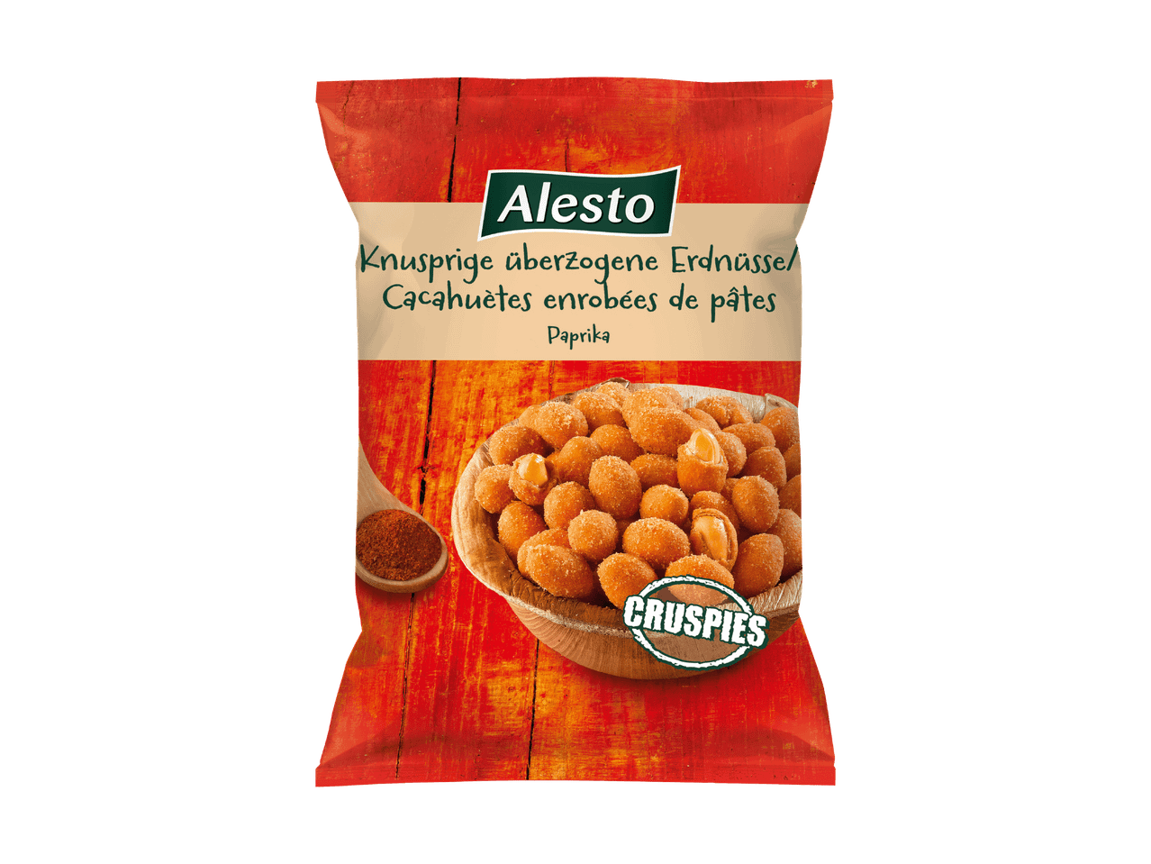 Tüte mit knusprigen überzogenen Erdnüssen mit Paprika-Geschmack, daneben eine Schale mit Erdnüssen und ein Löffel mit Paprikapulver.