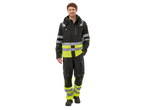 Man in PARKSIDE PERFORMANCE® soft shell jacket and work pants.