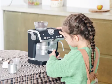 Játék kézi porszívó / kávéfőző