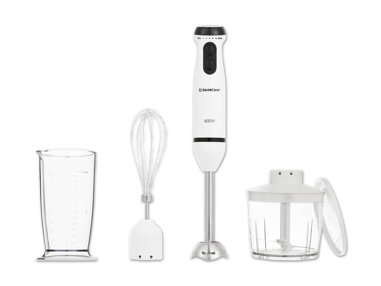 Ein weißer SilverCrest Stabmixer mit Zubehör, darunter ein Messbecher, ein Schneebesen und ein Zerkleinerer.