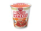 En kop Nissin Cup Noodles Spicy nudler.