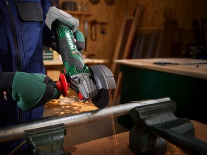 Akkus sarokcsiszoló