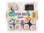 Toshi Sushi Box: különféle sushik, szójaszósz.