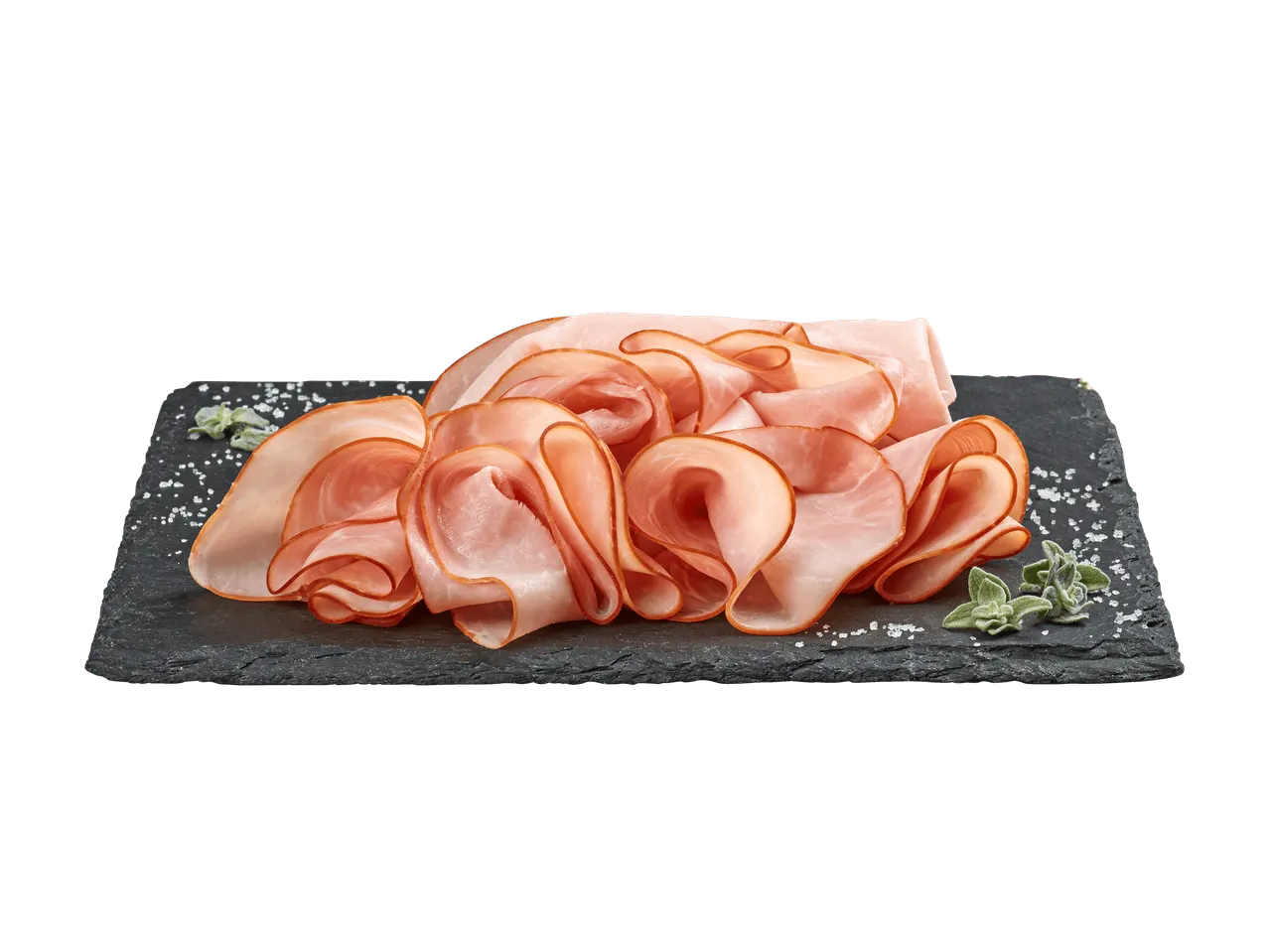 Geschnittener Kochschinken auf einer Schieferplatte mit Salz und Kräutern.