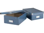 Două cutii de carton albastre, cu colțuri metalice și suporturi pentru etichete.