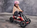 Дете кара детска количка с педали Playtive, черно-червена.
