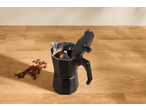 Espressor SILVERCREST cu boabe de cafea pe o suprafață de lemn