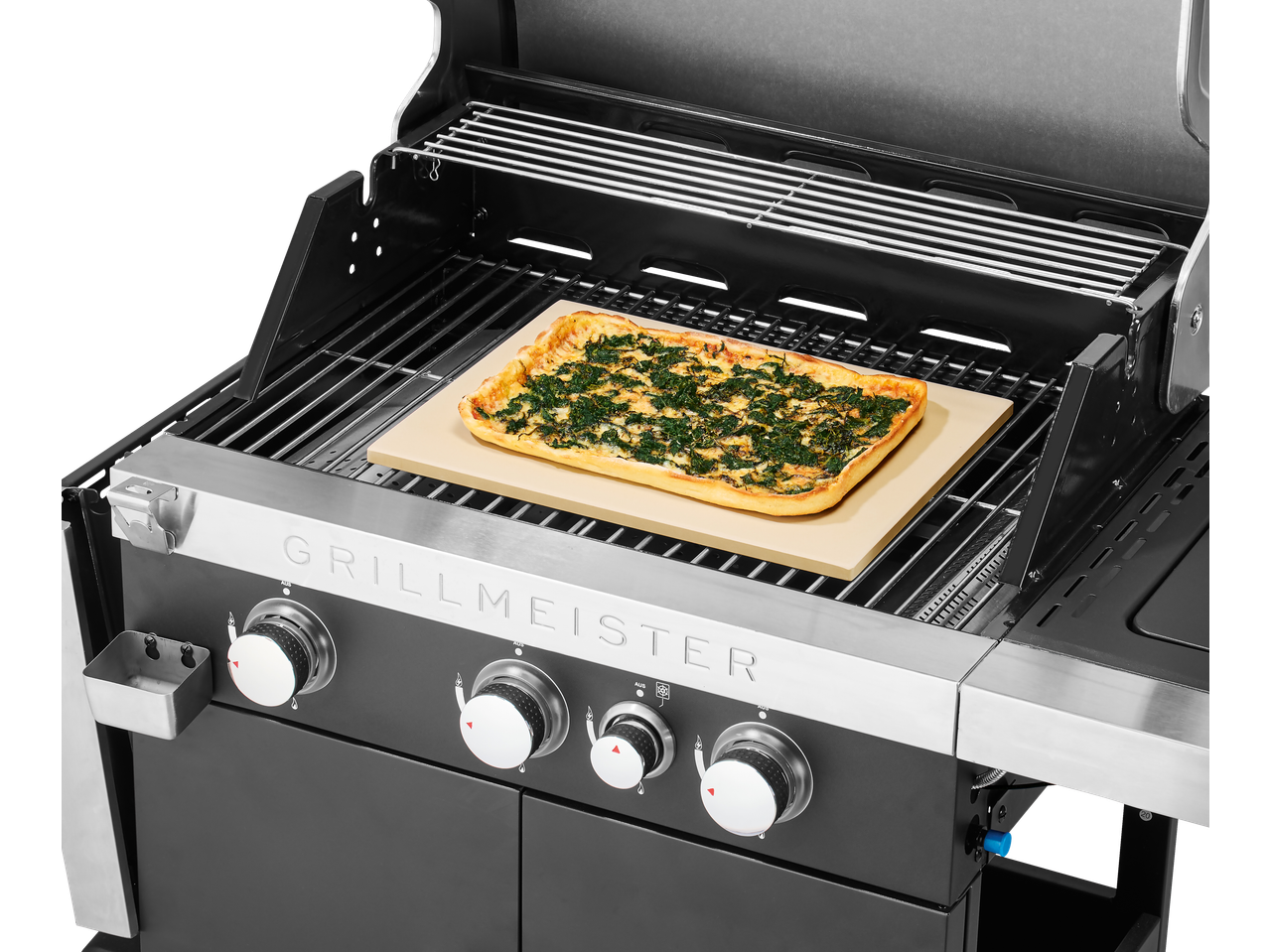 GRILLMEISTER plinski roštilj sa pravougaonim kamenom za picu i pečenom picom.