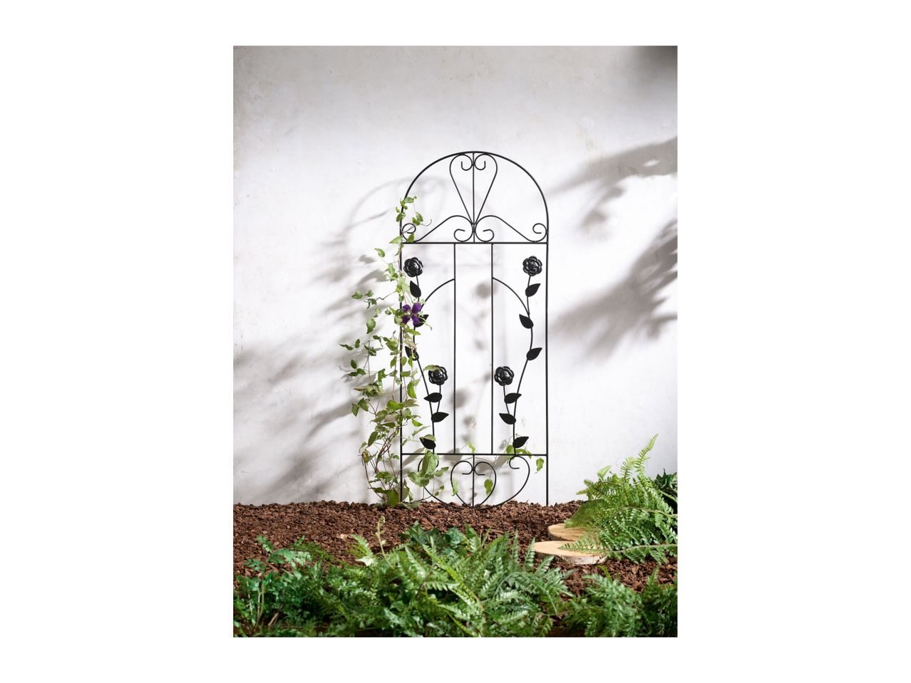 Go to full screen view: Metal Trellis - Image 2