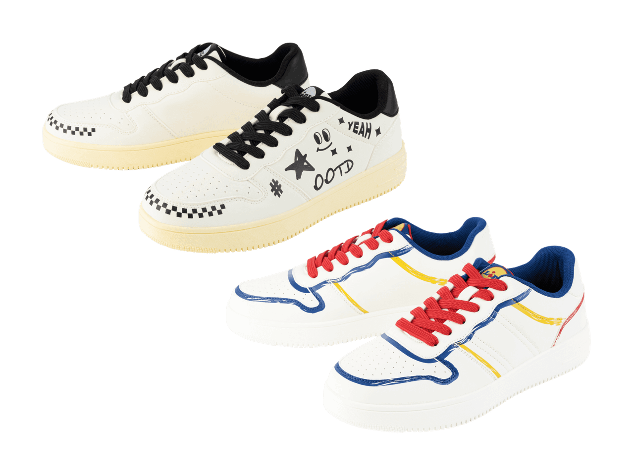 Deux paires de baskets blanches, l'une avec des motifs de dessin animé, l'autre avec des rayures colorées.