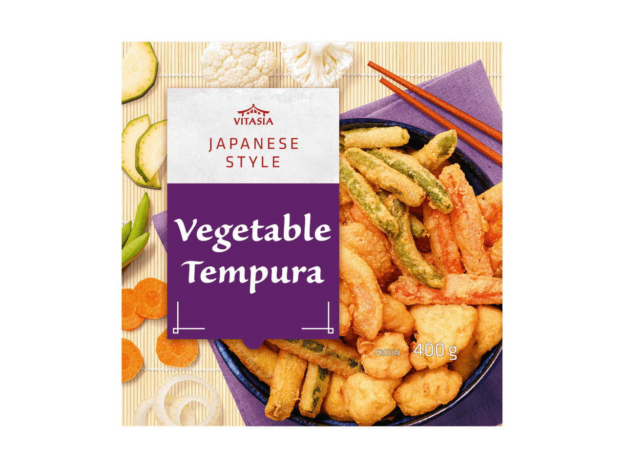 Tempura de légumes à la japonaise avec courgettes, chou-fleur, carottes et oignons.