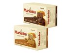 Dve škatli medenih tort Marlenka, ena s kakavom in druga klasična.
