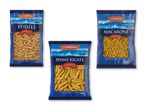 Tre pakker pasta: fusilli, penne rigate og makaroni, alle lavet af durumhvede.