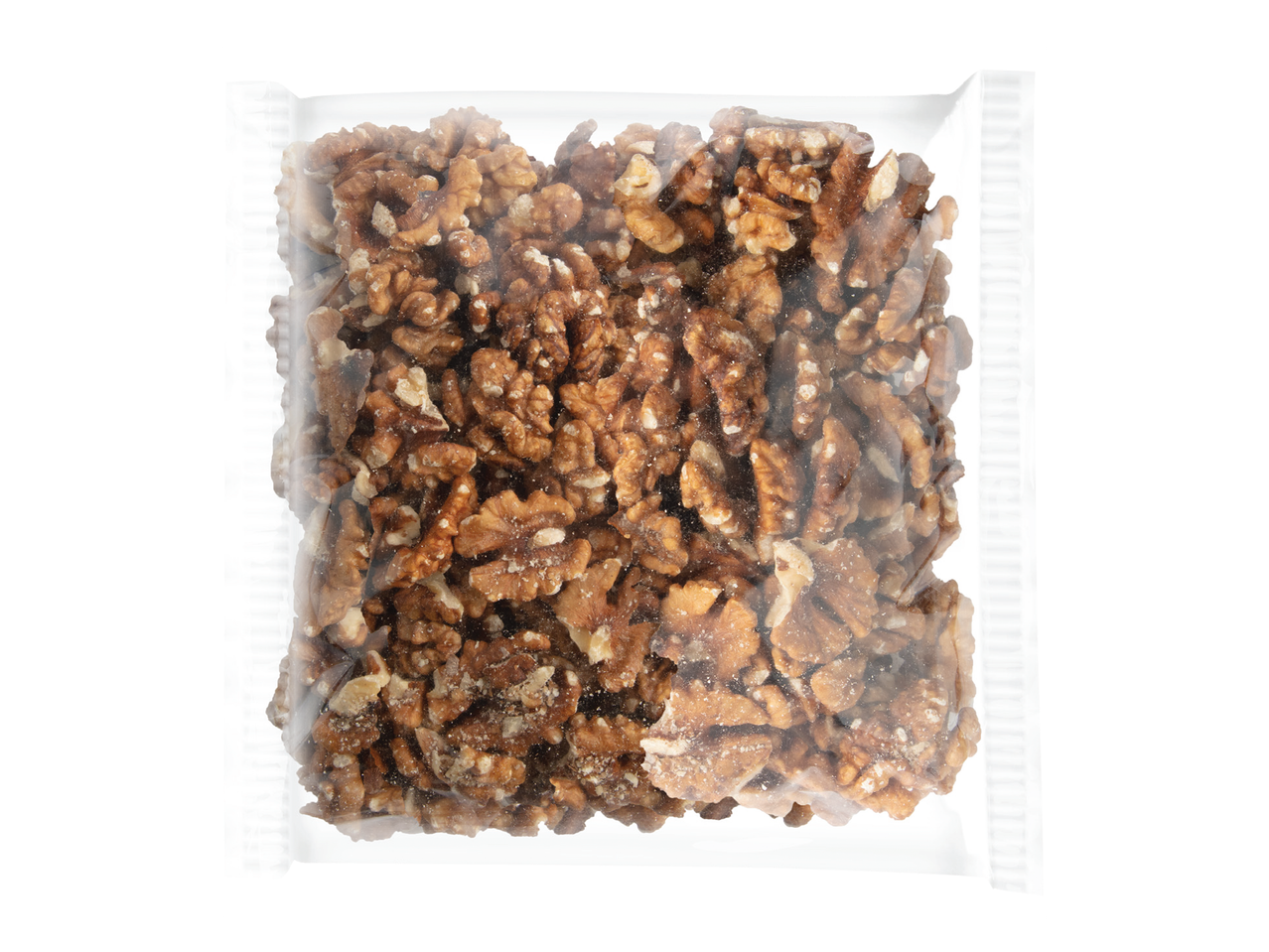 Pakovanje oraha u providnoj foliji.