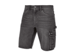 Schwarze Cargo-Shorts aus Jeansstoff.