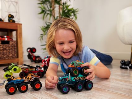 Monster trucks Big Rigs autó