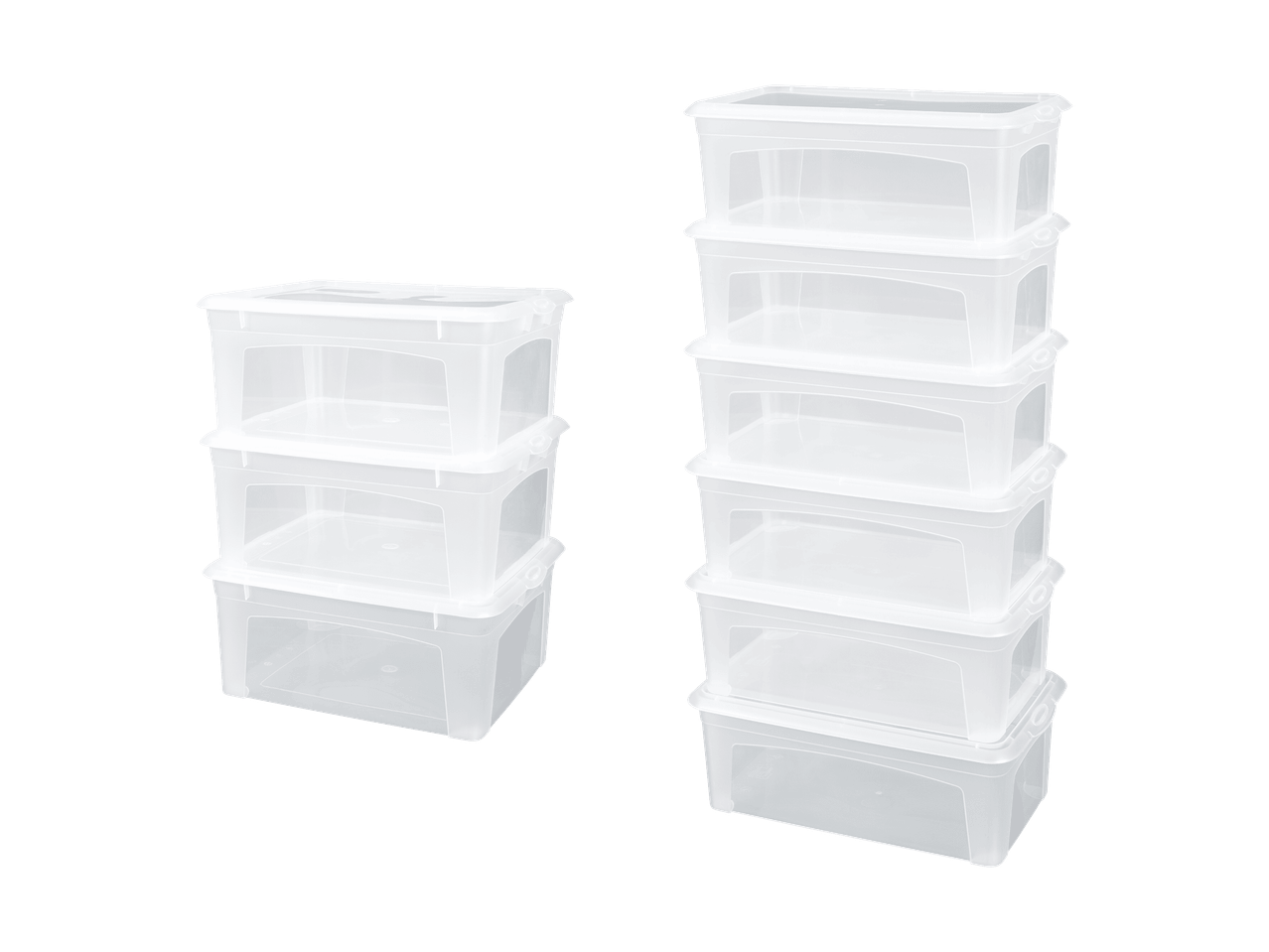 Zwei Stapel durchsichtiger Plastikboxen in unterschiedlichen Größen.