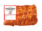 Marinierte Spareribs vom Schweinekarree in einer Verpackung.
