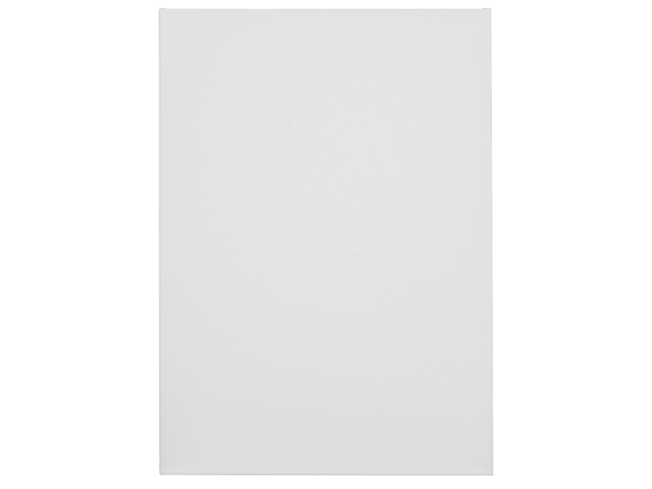 Бяла правоъгълна дъска за рязане или поднос на черен фон.