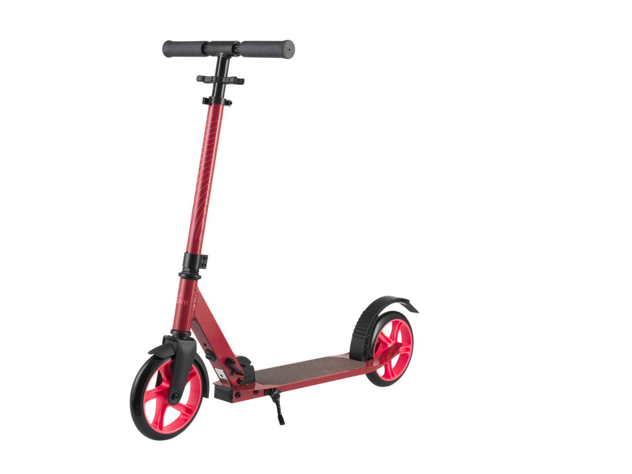 En röd Crivit sparkcykel med svarta hjul.