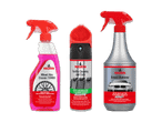 Drei Flaschen Autopflegeprodukte, darunter Felgenreiniger, Textilreiniger und Insektenentferner.