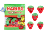 Pluchen zak met aardbeiengelei snoepjes en vijf pluchen aardbeien.