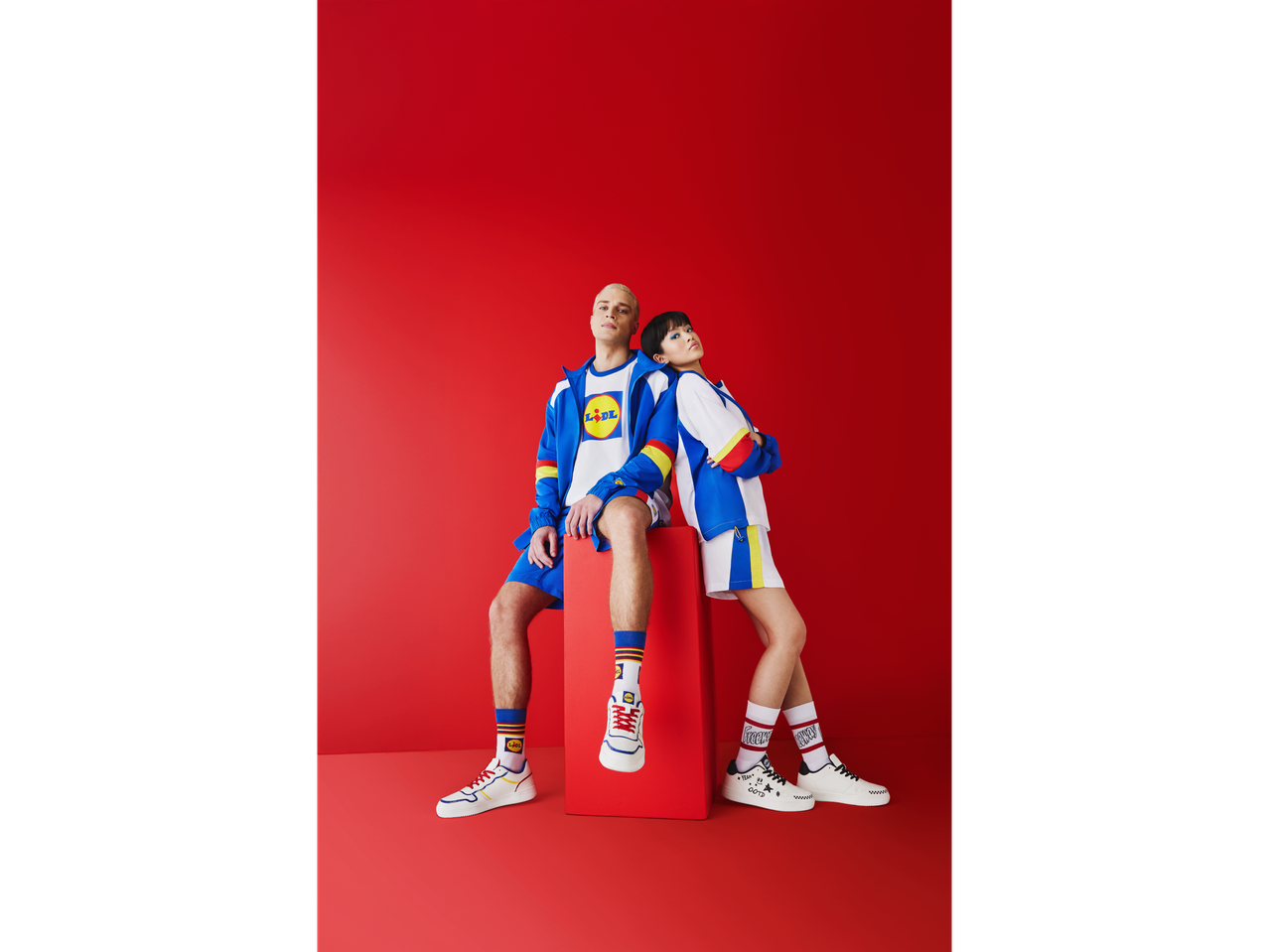 Roupas esportivas Lidl: jaquetas, shorts e tênis.