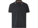 Polo a maniche corte blu scuro con colletto a contrasto arancione e bianco.