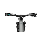 Detaliu al ghidonului unei biciclete electrice Peak 709i M.