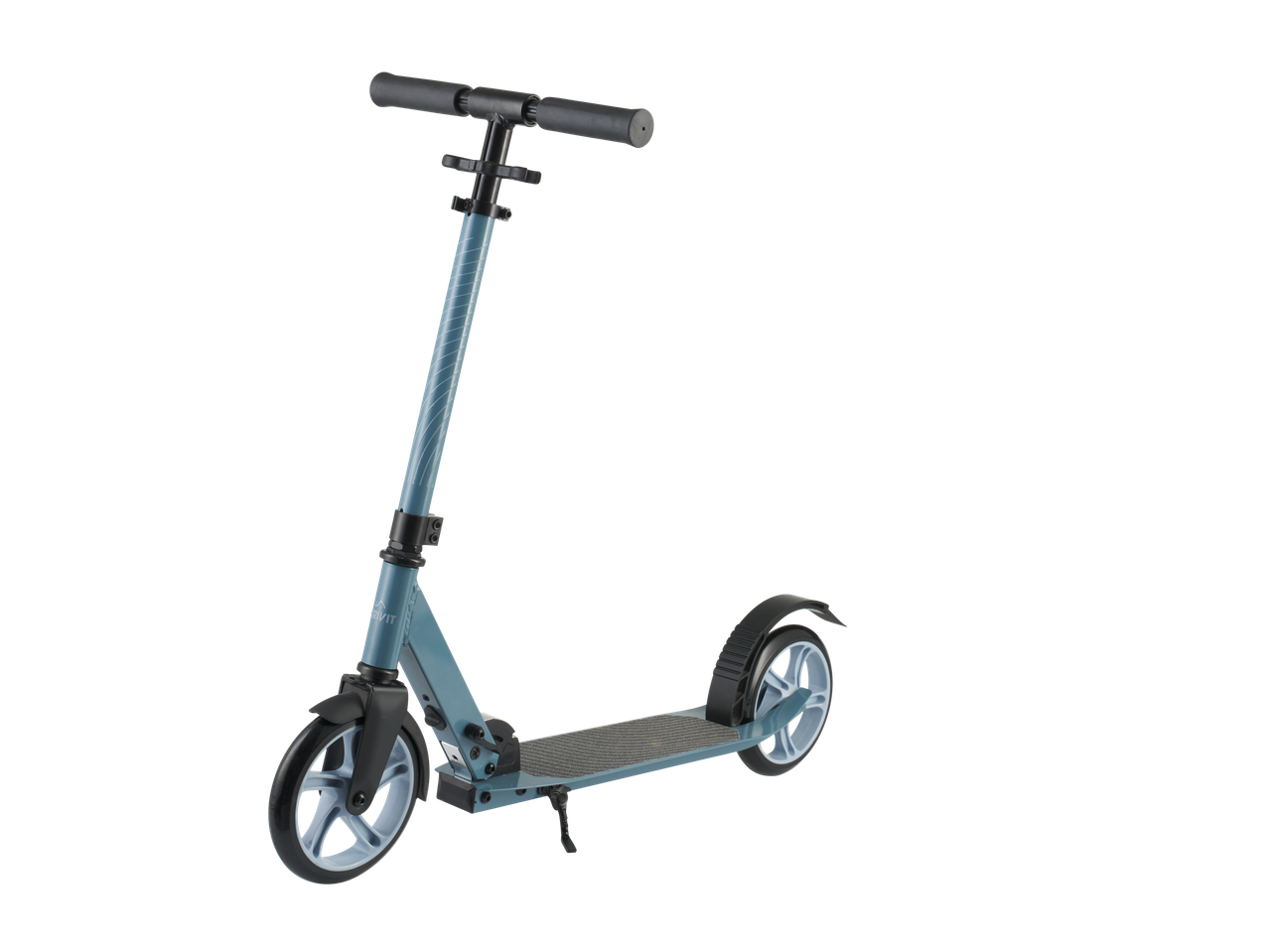 En ljusblå Rivit sparkcykel.