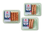 Tre pakker dansk gris: grillpølser med bacon & ost, grillpølser med salsiccia og grillsticks med bacon & ost.
