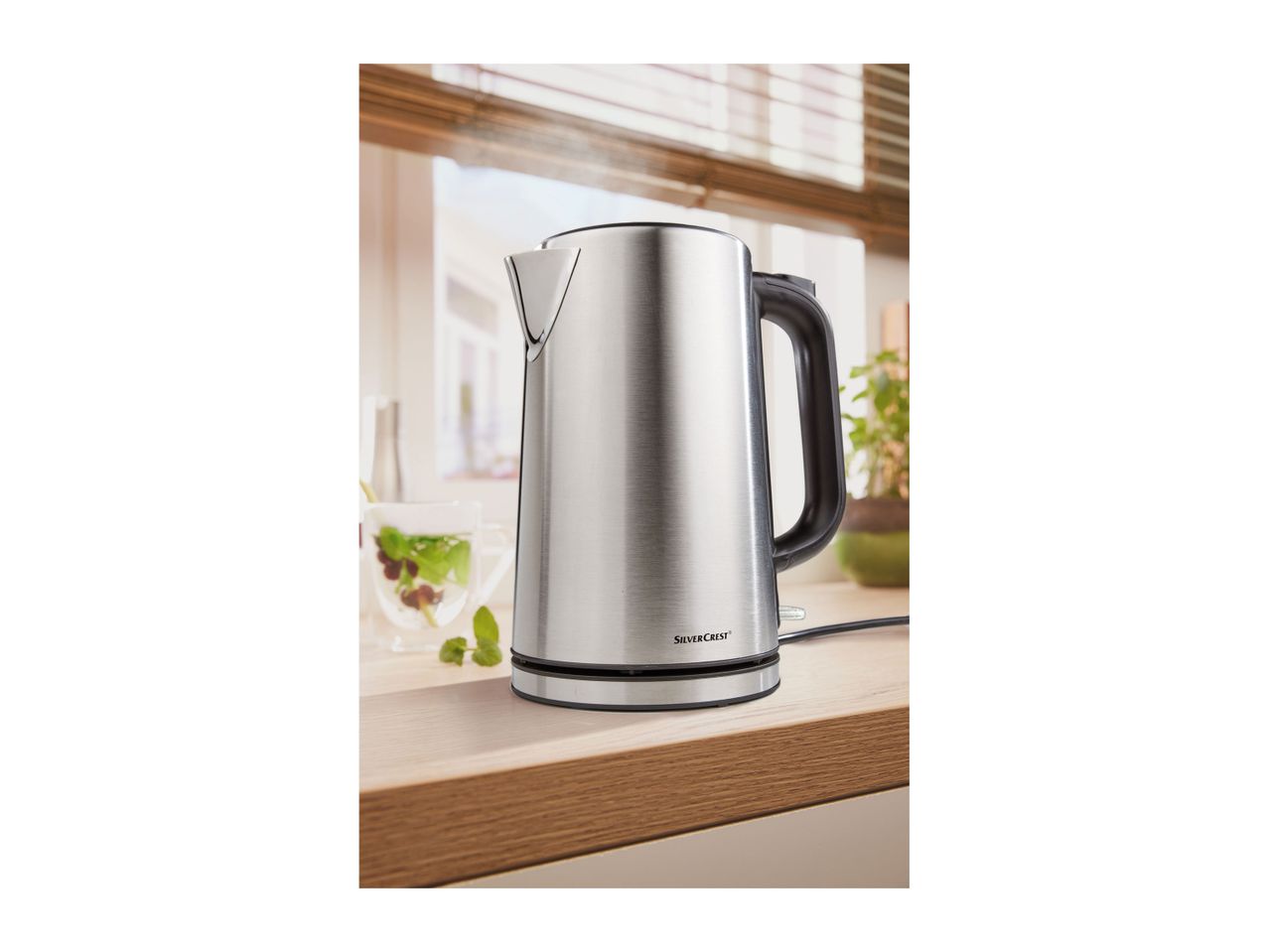 Go to full screen view: Silvercrest Kitchen Tools Kettle - Image 7