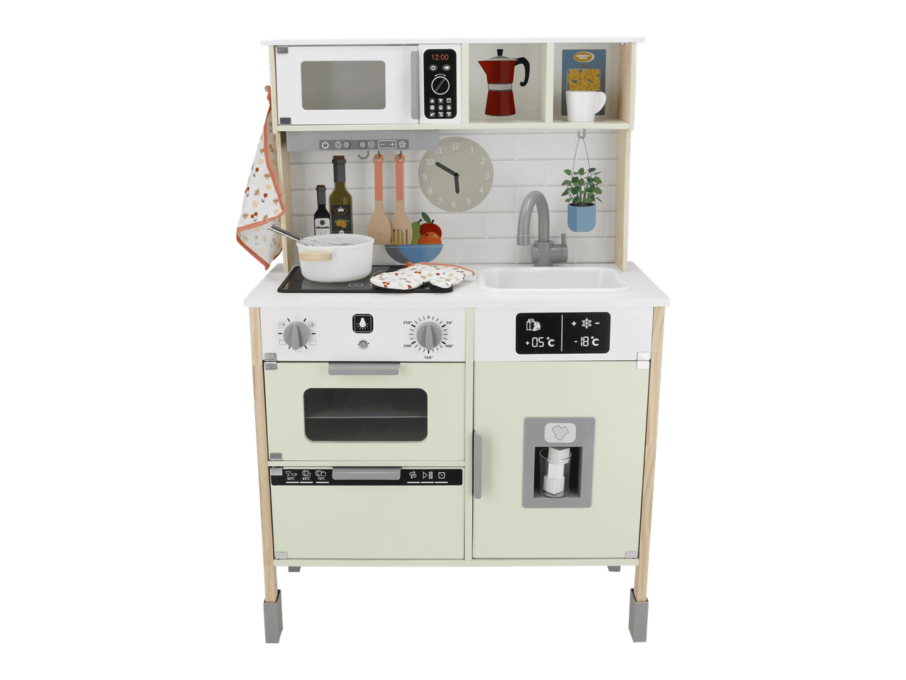 Puinen leikkikeittiö, jossa on mikroaaltouuni, uuni, jääkaappi ja astianpesukone.