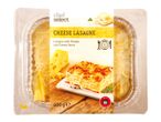 Lasagna cu brânză Chef Select, cu sos de roșii.