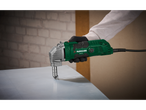 Outil de découpe Parkside PMK 550 C2 en utilisation.