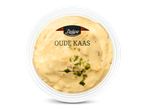 Een kuipje oude kaassalade van 175 gram.