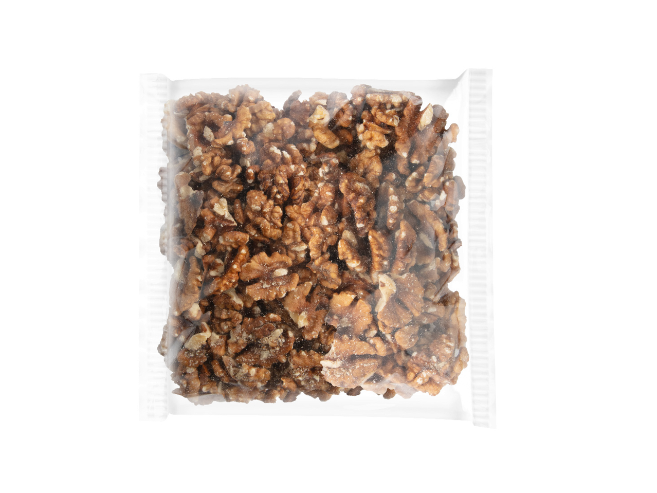 Pakovanje oraha u providnoj foliji.