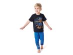 Dijete u pidžami s motivom Paw Patrol.