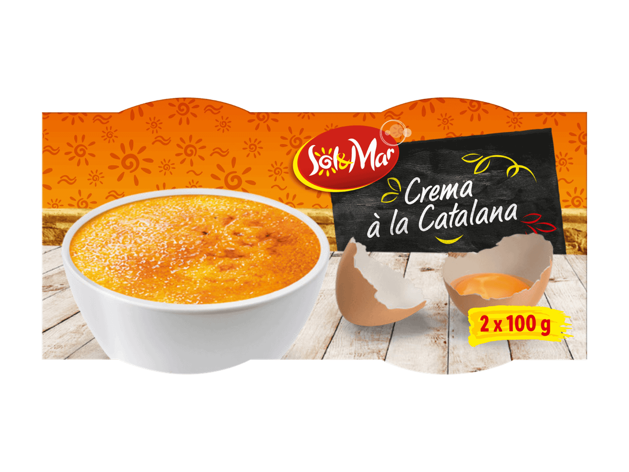 Kaksi Crema a la Catalana -jälkiruokaa, toinen kulhossa ja toinen kananmunankuorissa, puupöydällä.